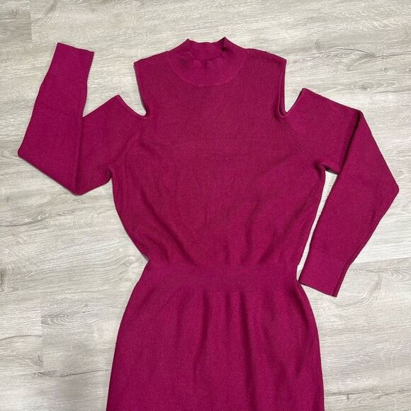 Chelsea28 Cold Shoulder Sweater Dress Women’s Size Large - Picture 10 of 16
